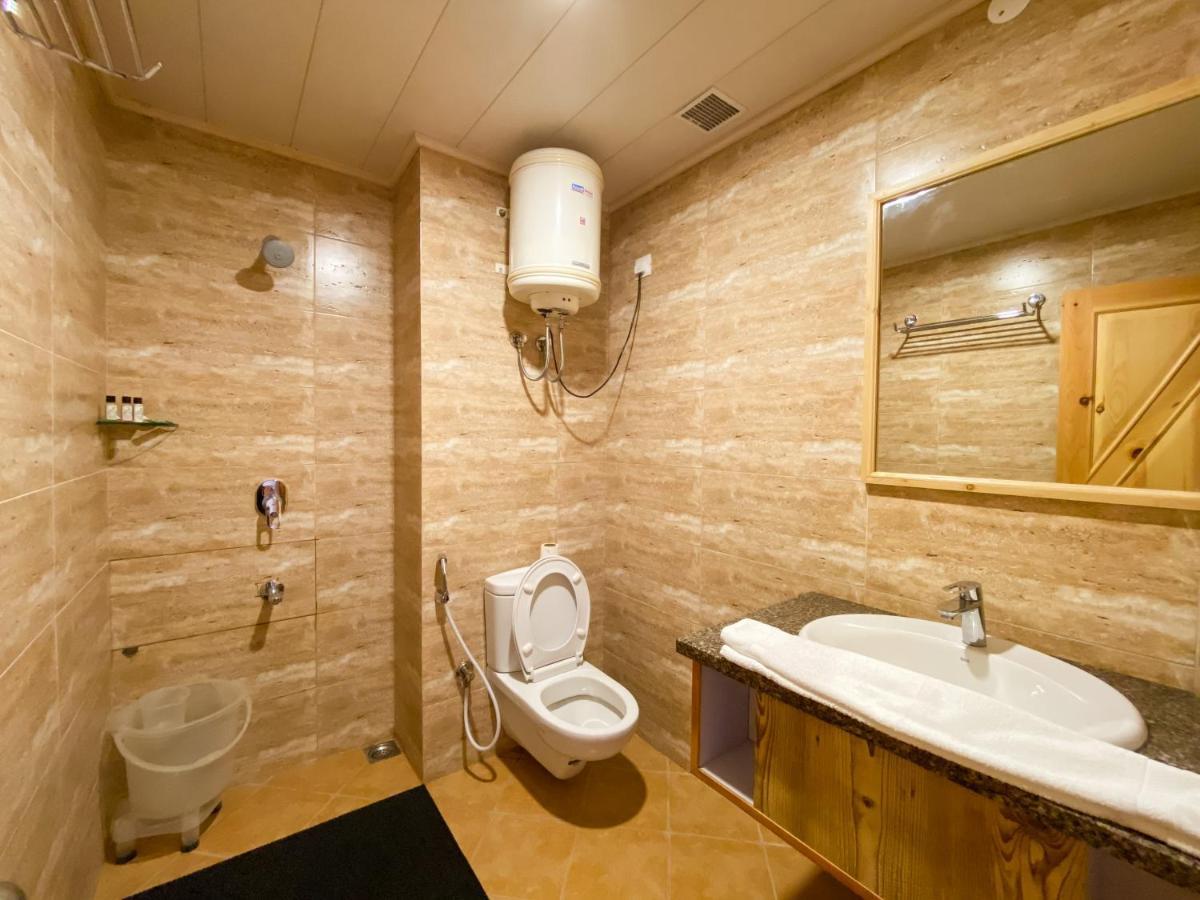 Hotel Batseri Sāngla Eksteriør billede