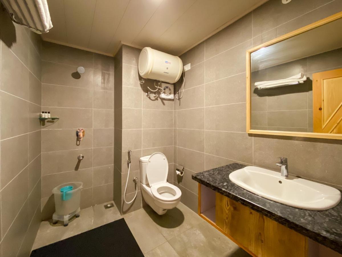 Hotel Batseri Sāngla Eksteriør billede